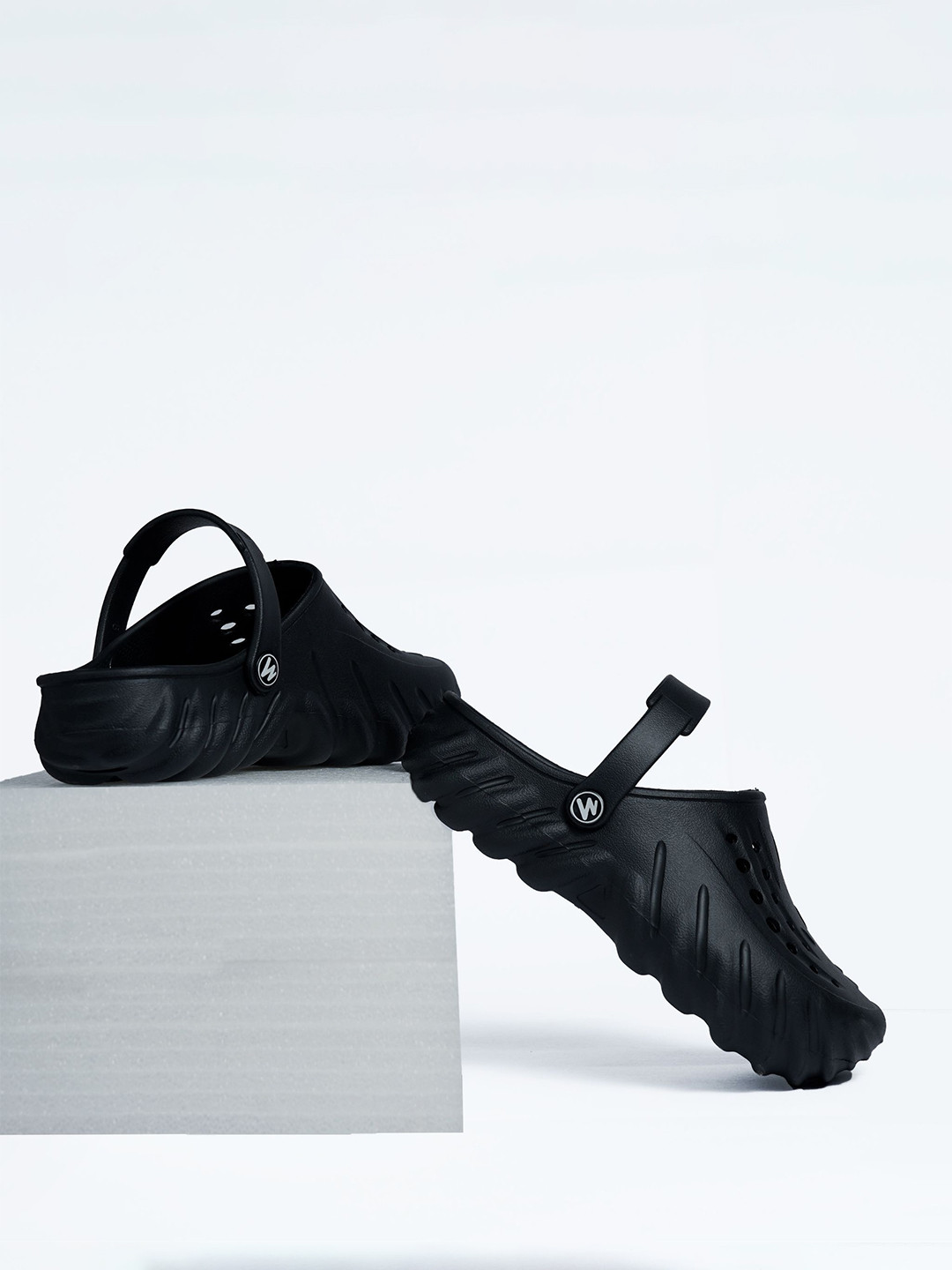 WAALK Men Solid EVA Casual Clogs