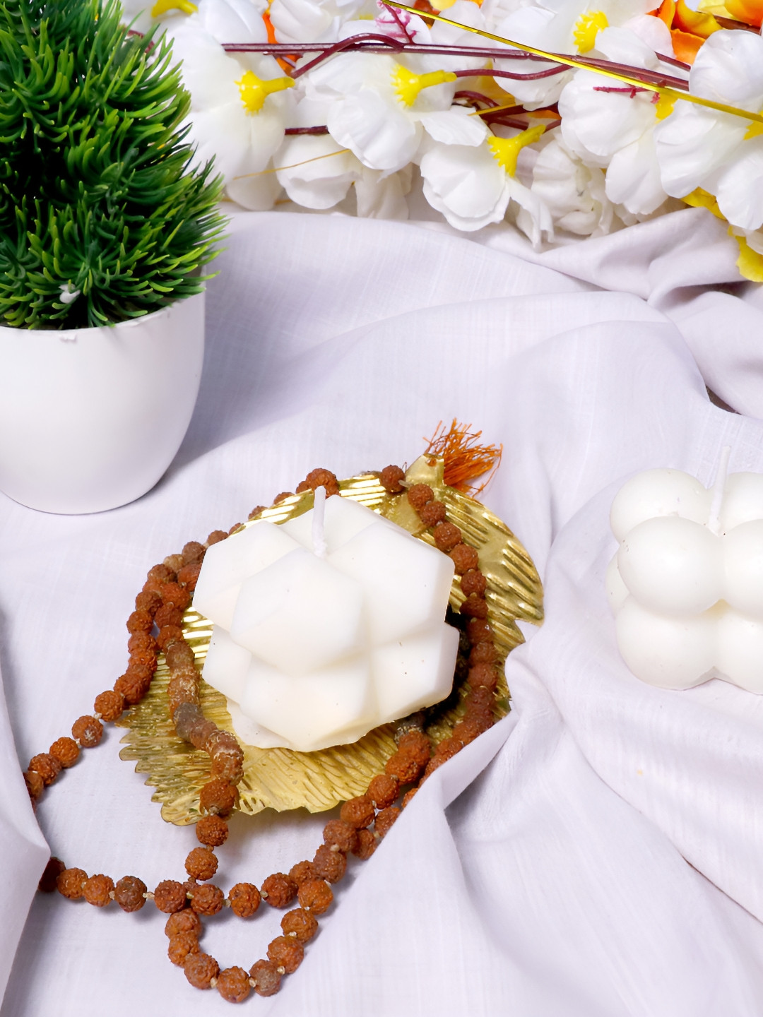 Aura Small Square Bubble 2Pcs Scented 1 Wick Scented Solid Regular Diyas Candles