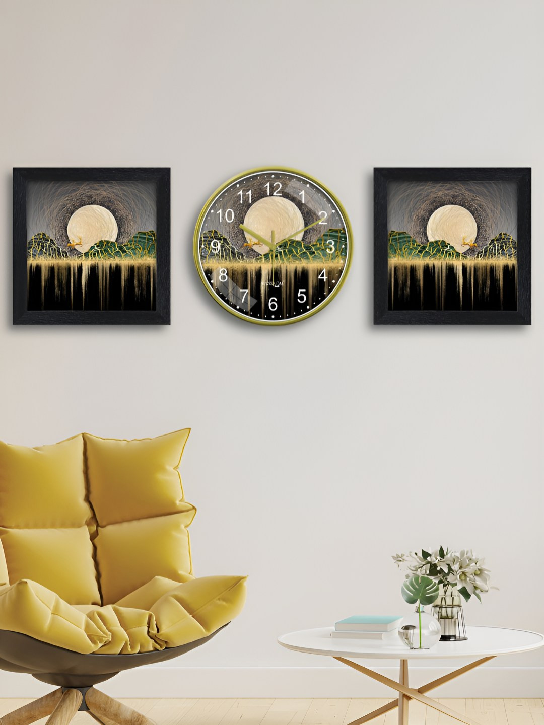 RANDOM Black & Beige Printed Traditional Wall Clock With 2 Photo Frames