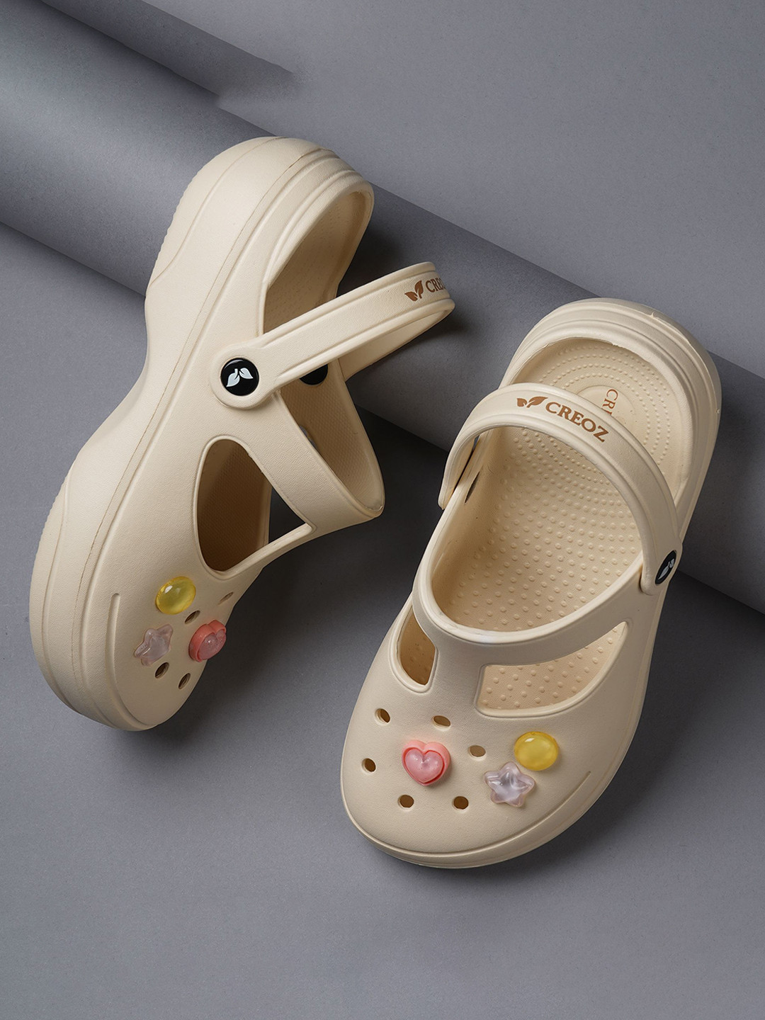 CREOZ THE BOUNCE Women Croslite Clogs