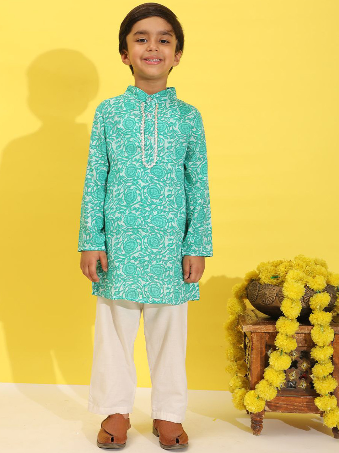 Cutiekins Kids Boys Floral Printed Regular Kurta with Pyjamas