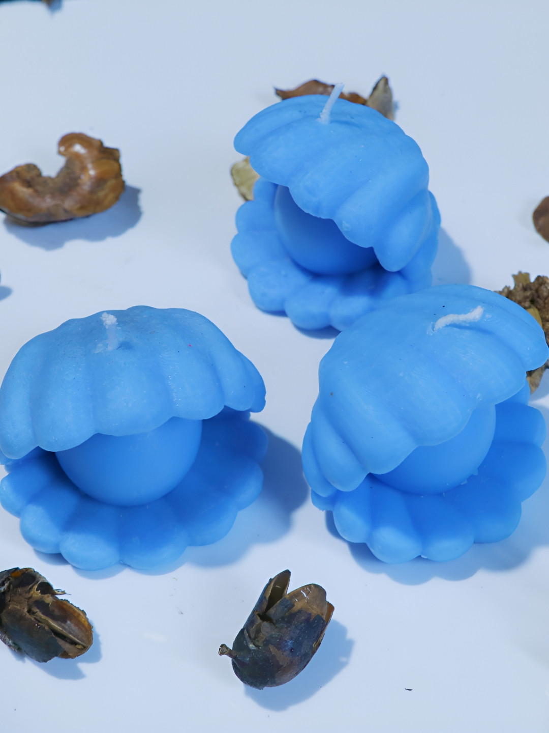 Aura Handmade Open Shell 3Pcs 1 Wick Scented Solid Geometric Regular Tea Light Candles