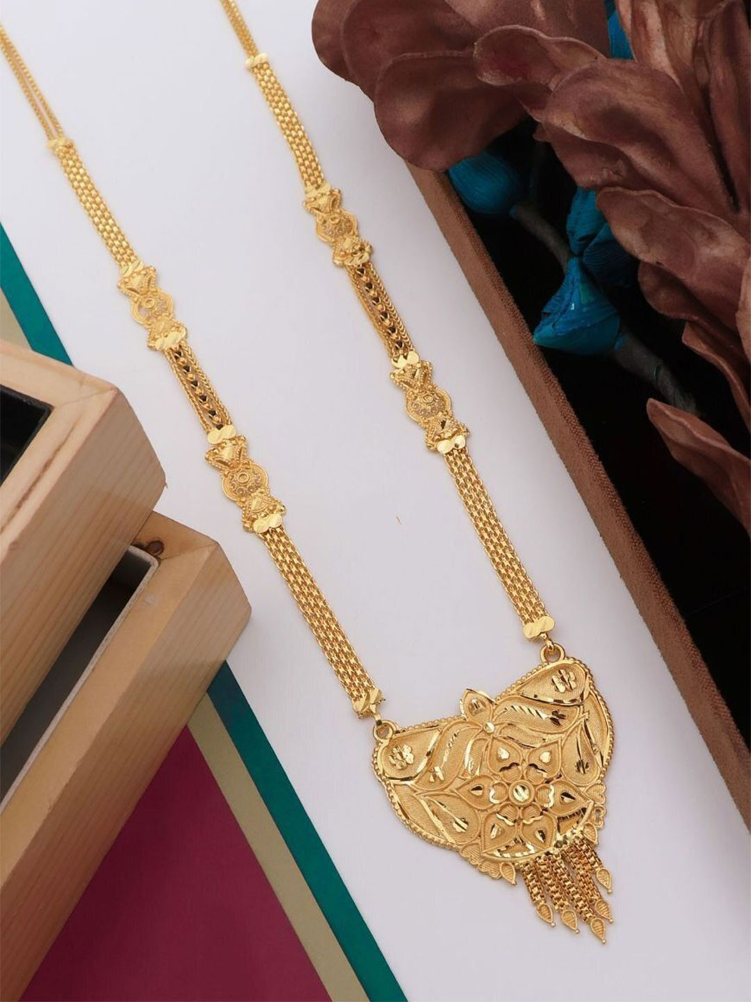 BHUMI09 Brass Gold-Plated Necklace
