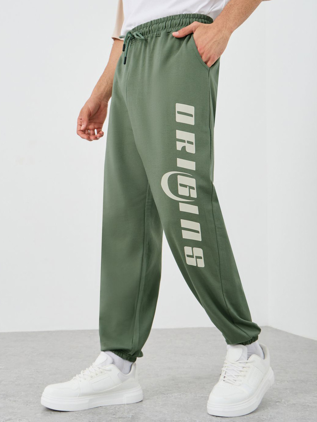 Styli Men Big Text Placement Print Oversized Fit Cotton Terry Casual Jogger