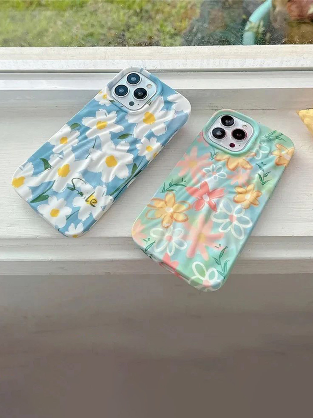 CASE CREATION iPhone 14 3D Trendy Rainbow Floral Wavy Bumper Case