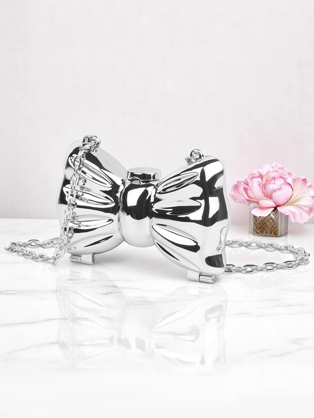 DOSYSO Women Silver Bow Detail Box Clutch