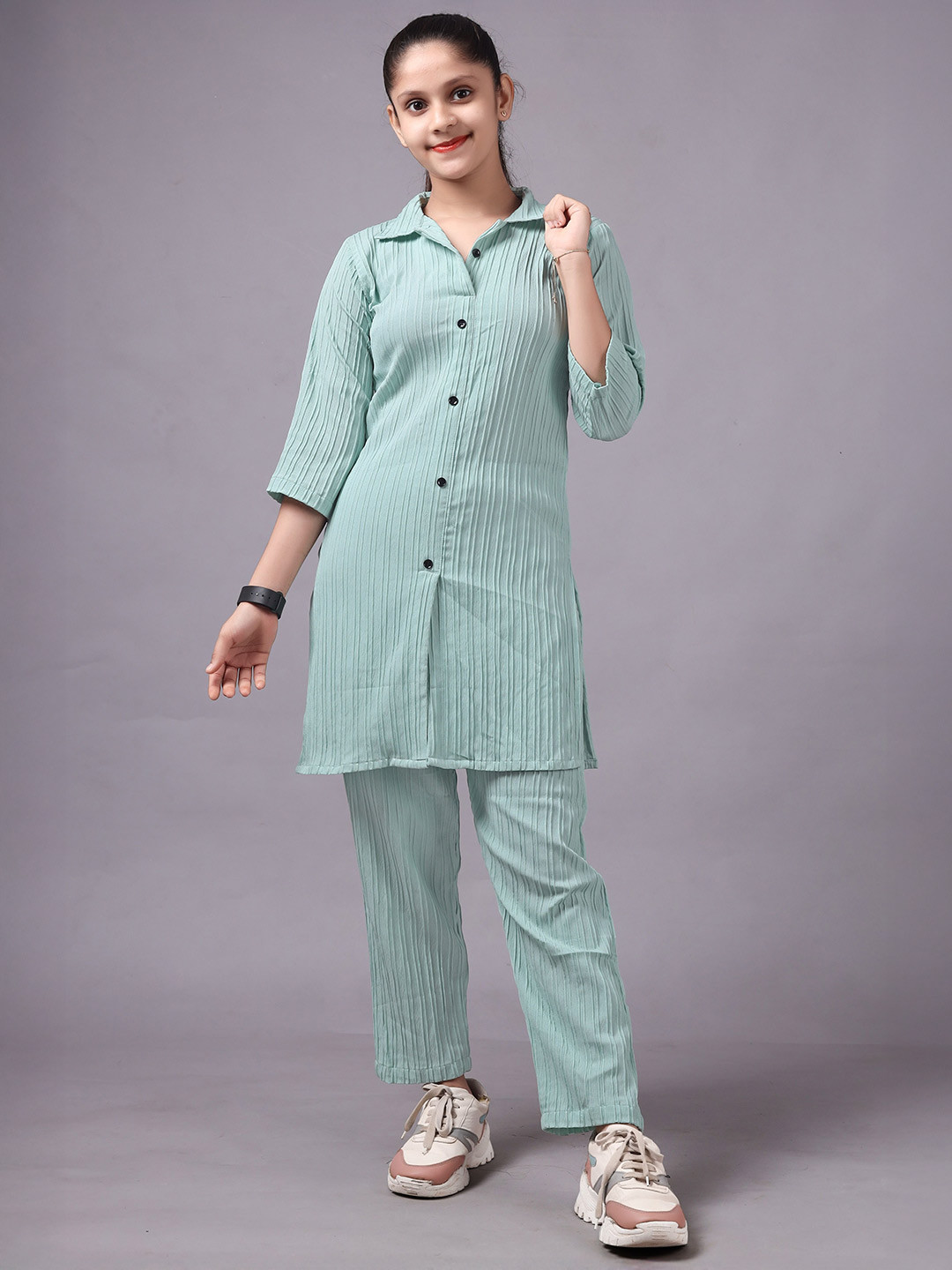 kachhot Girls Self Design Shirt Collar Tunic With Trousers