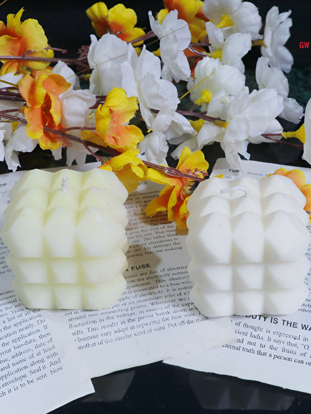 Aura Handmade Square 2Pcs 1 Wick Mogra & Jasmine Solid Geometric Regular Pillar Candles