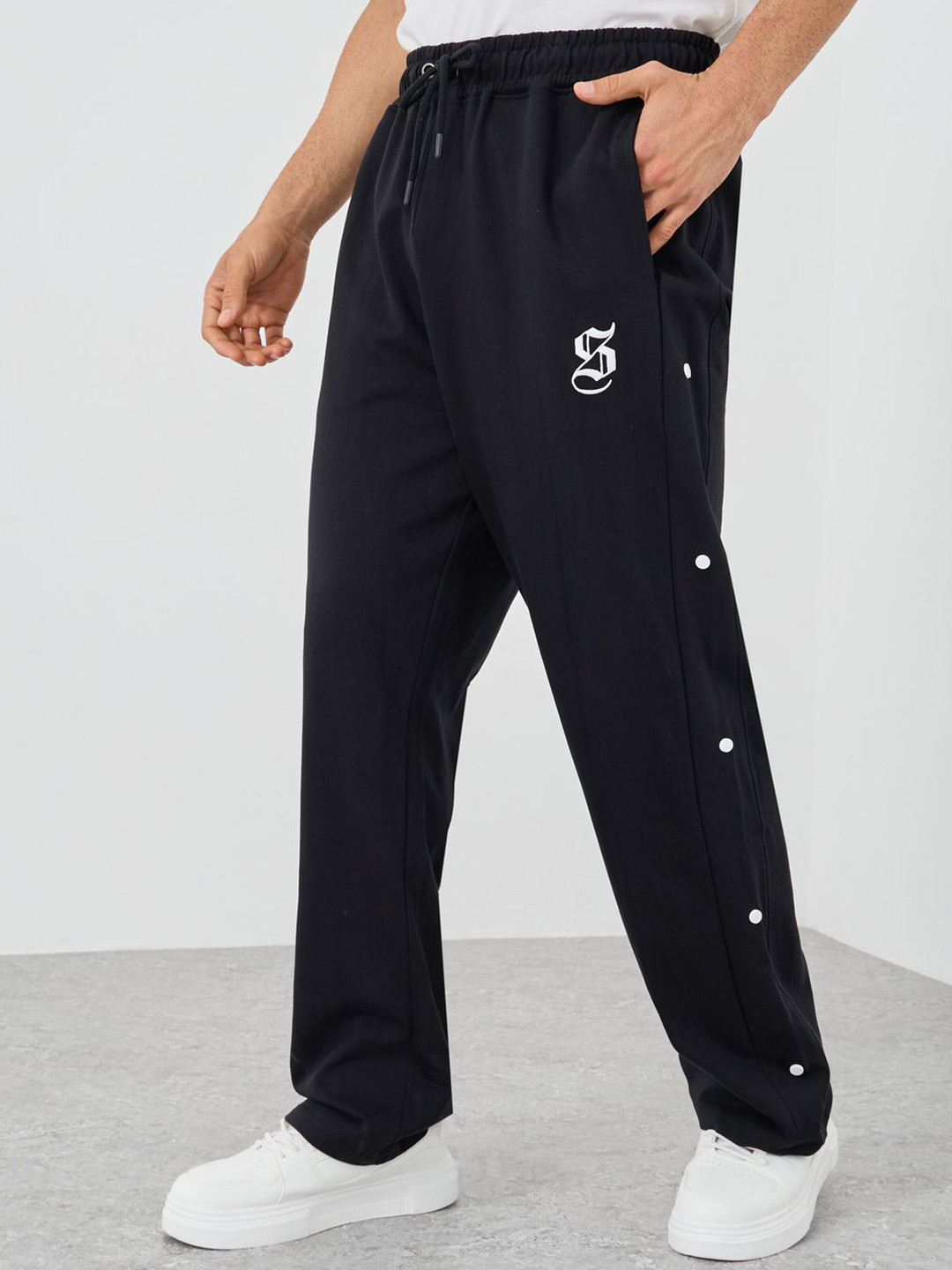 Styli Men Embroidered Logo Side Popper Oversize Jogger