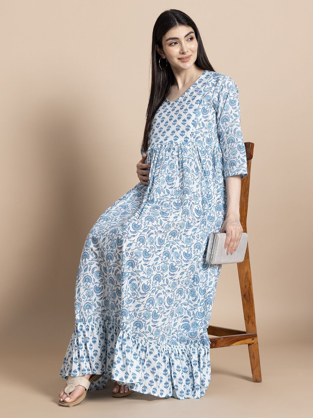 Gujari Women Blue Floral Print Fit & Flare Maxi Dress