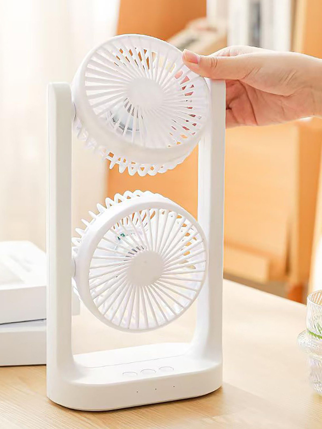 HOUSE OF QUIRK White Table Fan
