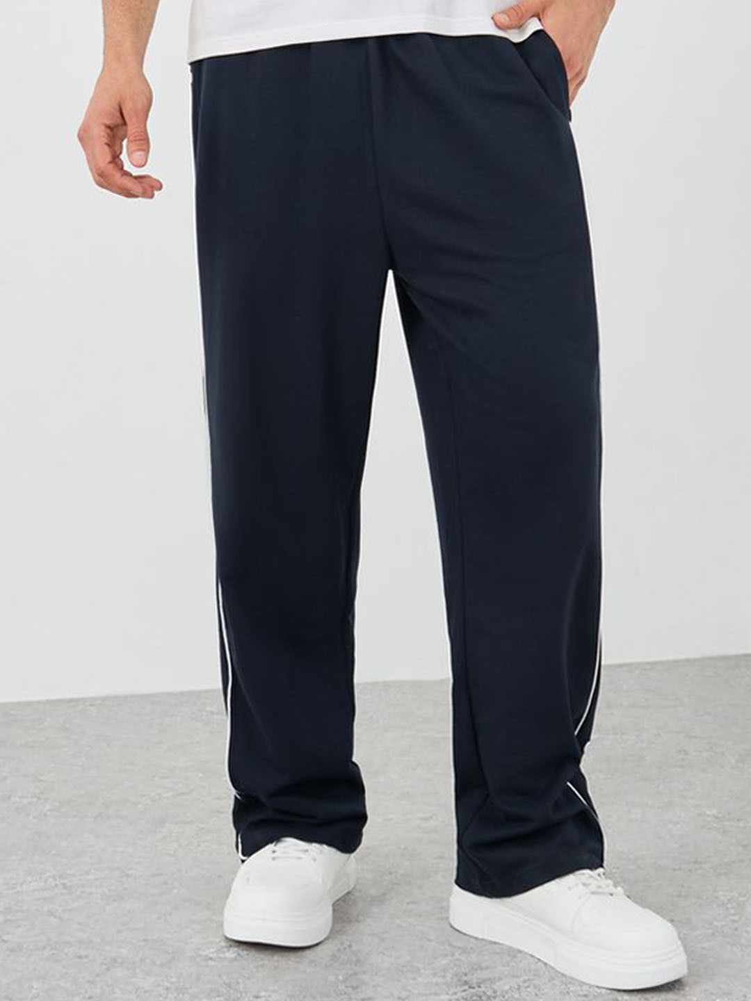 Styli Men Pure Cotton Side Stripe Piping & Popper Oversized Straight Leg Casual Jogger