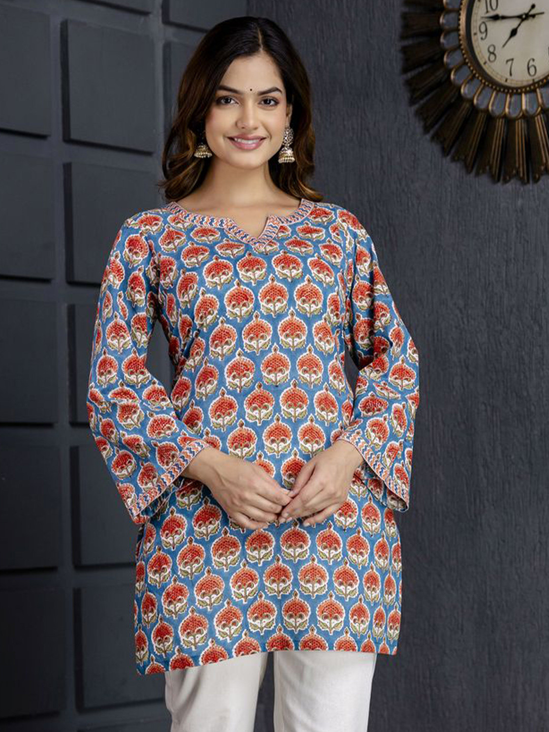 Jaipuri Adaah Floral Printed Pure Cotton Kurti
