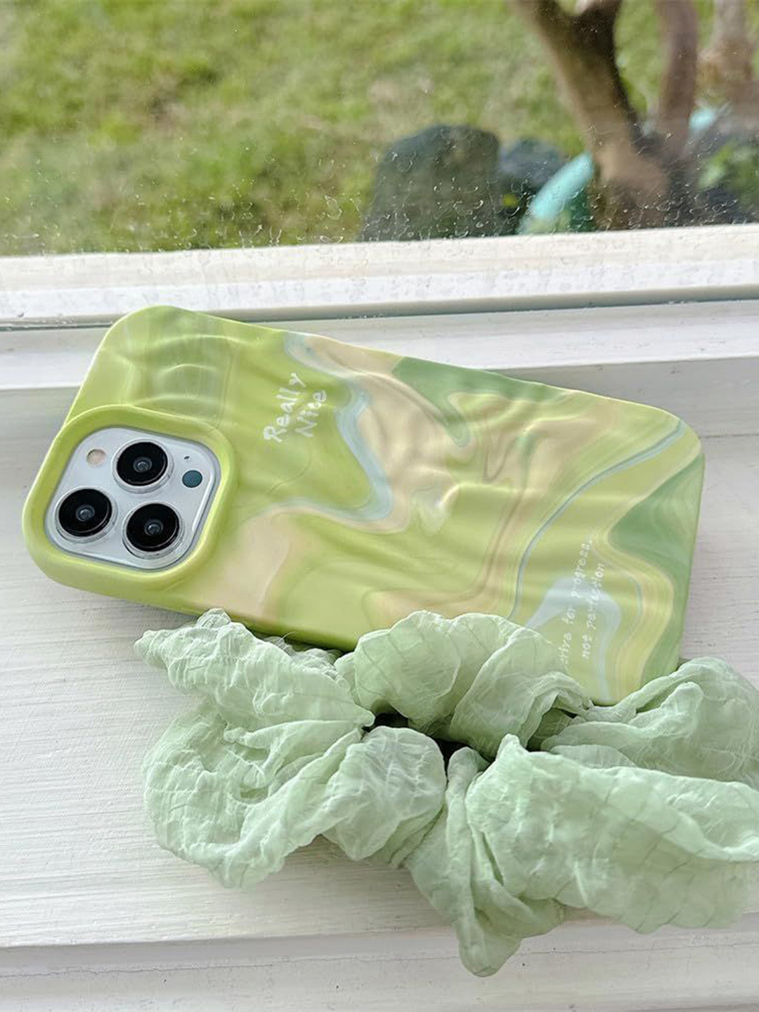 CASE CREATION iPhone 14 Pro 3D Luxury Rainbow Neon Green Bumper Case