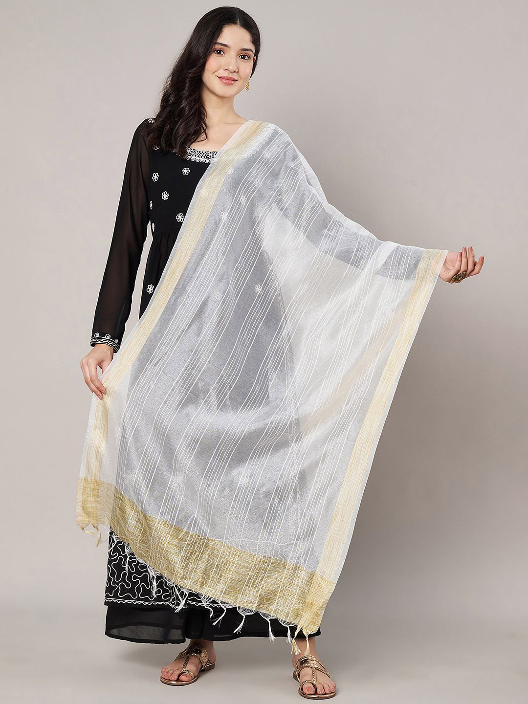 MUFFLY Woven Design Dupatta with Zari