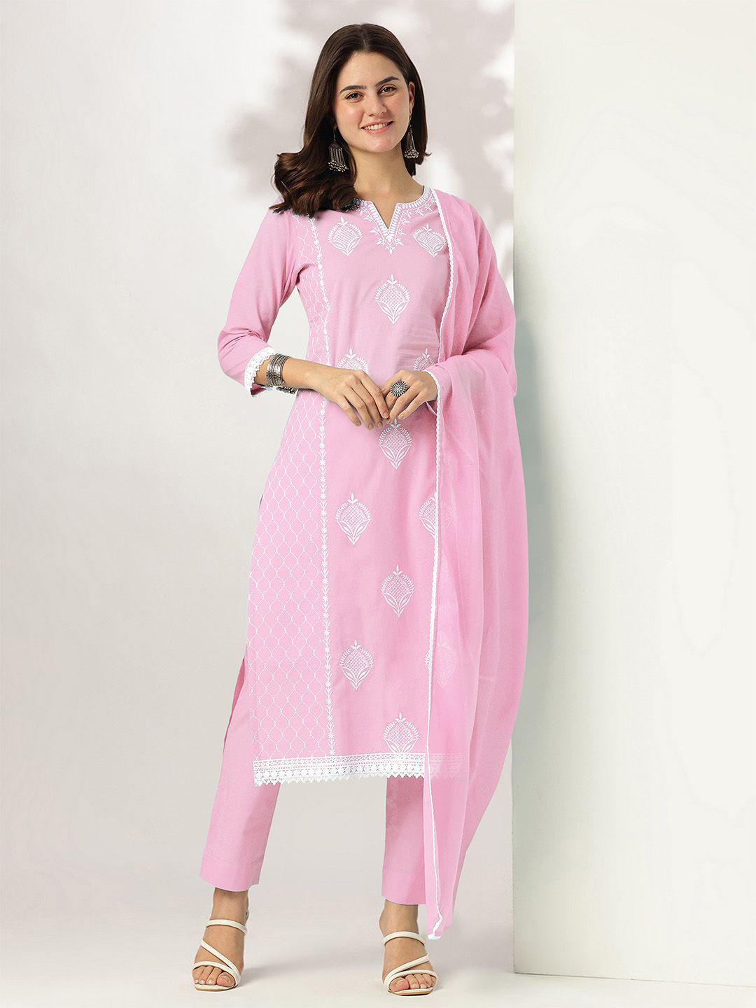 Janasya Women Light Pink Pure Cotton Embroidered Straight Kurta Set