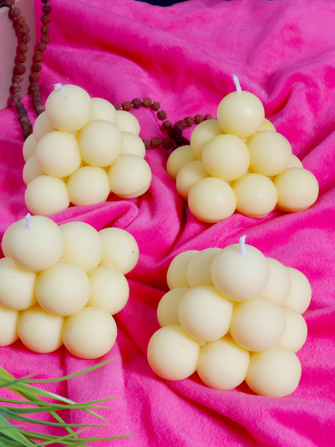 Aura Handmade Pyramid 4Pcs Scented 1 Wick Scented Solid Triangle Regular Tea Light Candles