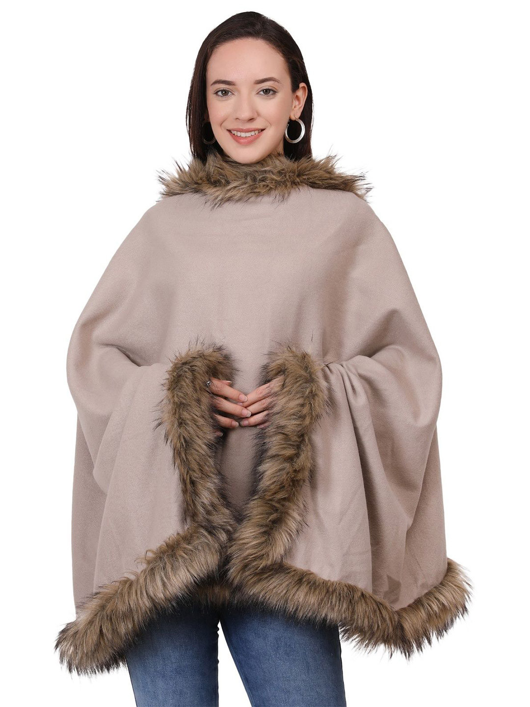 Manra Women Tasselled Faux Fur Stole