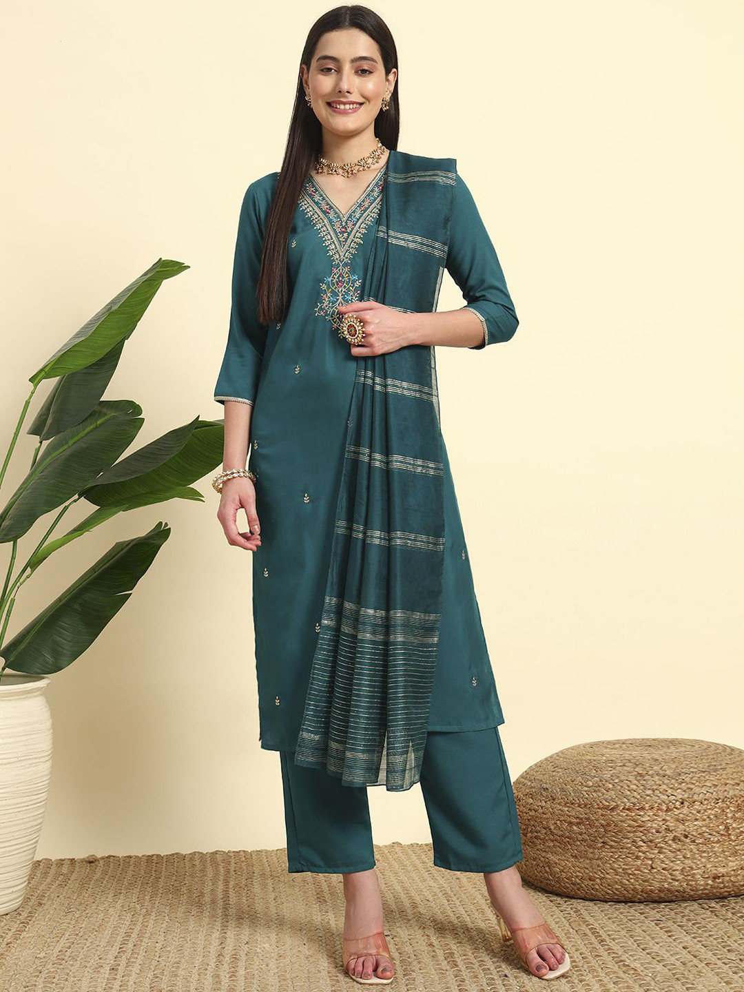 YOYO Fashion Ethnic Motifs Embroidered V-Neck Straight Kurta With Trousers & Dupatta
