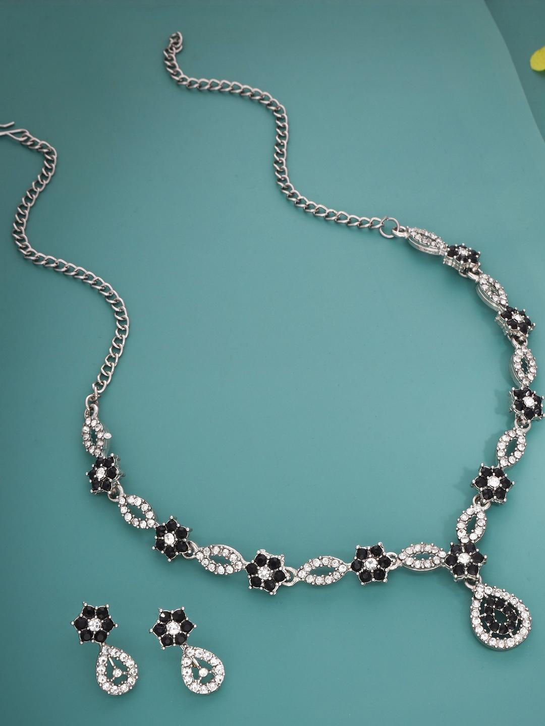 Anouk NA Earring & Necklace Set