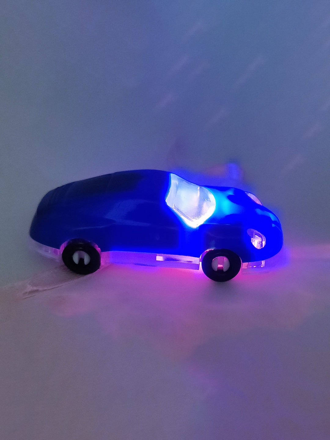 Vrinde Kids Thread Car Light Rakhi with Tie-Ups Closure