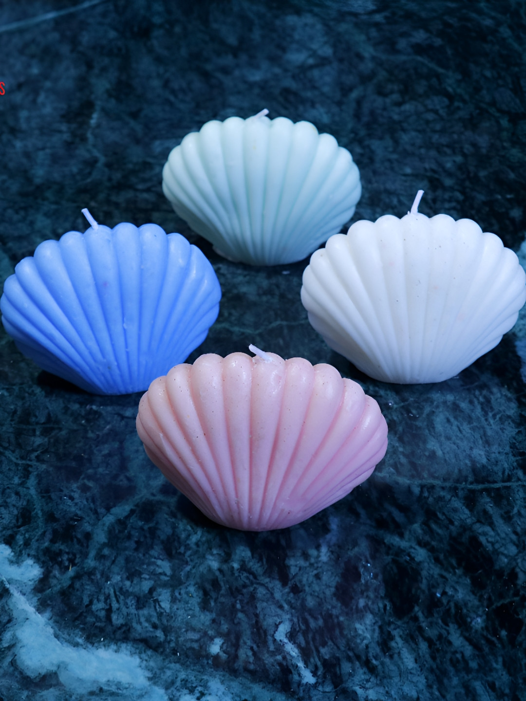 Aura Handmade Close Shell 4Pcs Strawberry, Lemon Grass, Green Apple and Mogra Tea Light Candles