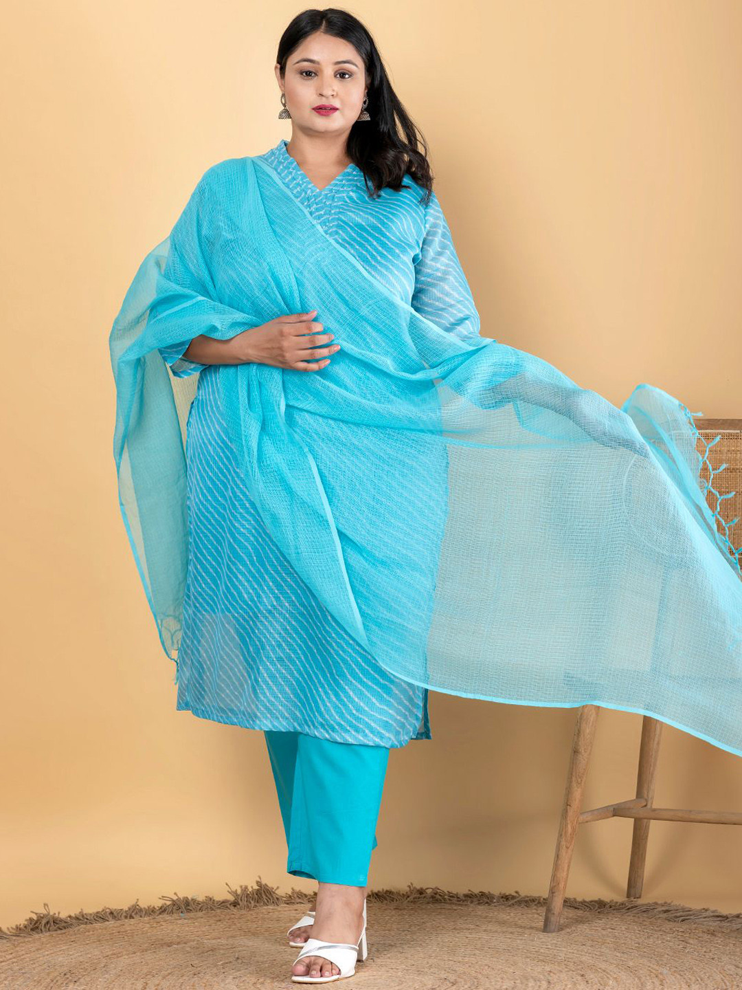 Readiprint Plus Size Leheriya Printed V-Neck Kota Doria Kurta With Trouser And Dupatta