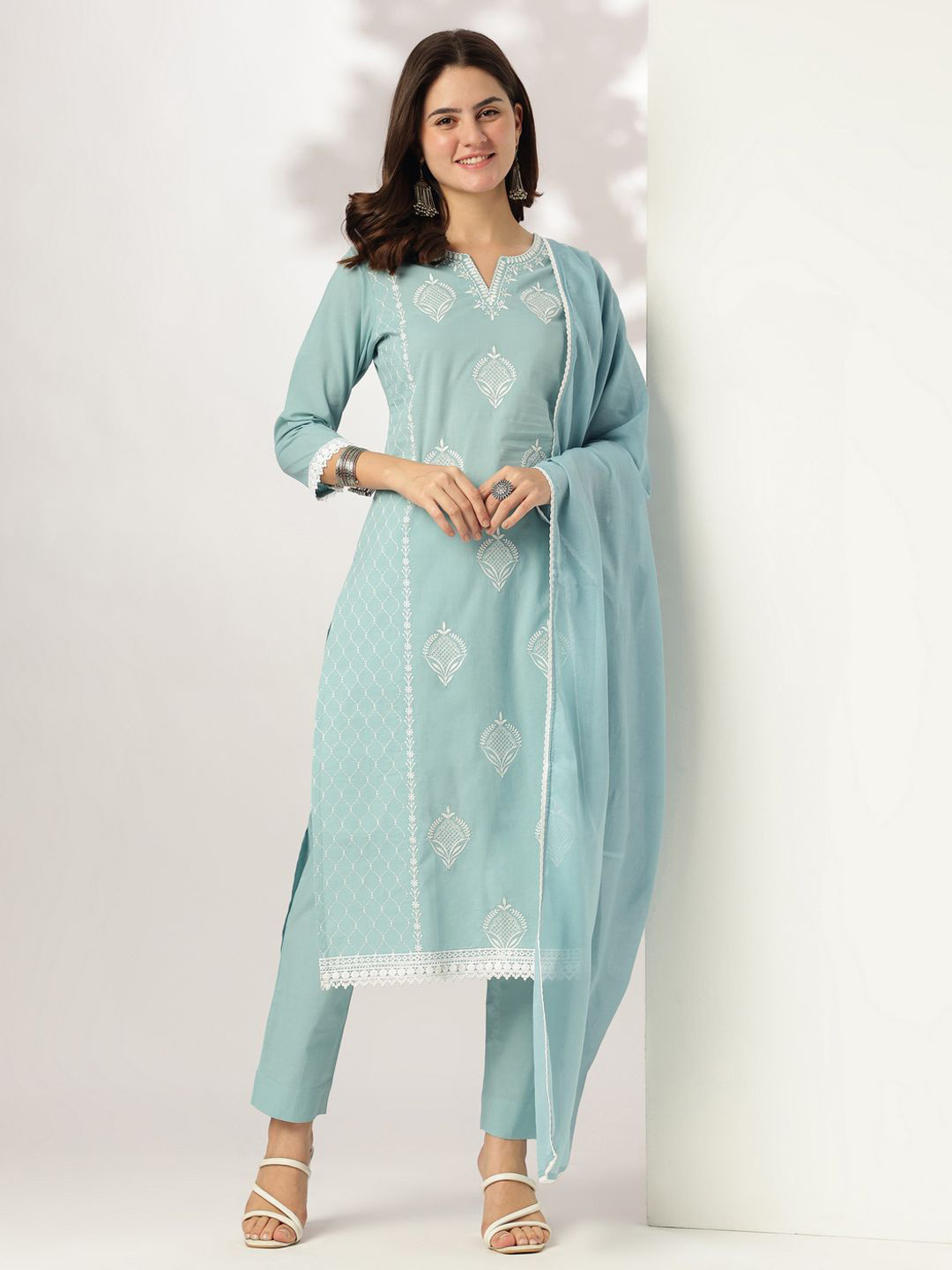 Janasya Women Light Blue Pure Cotton Embroidered Straight Kurta Set