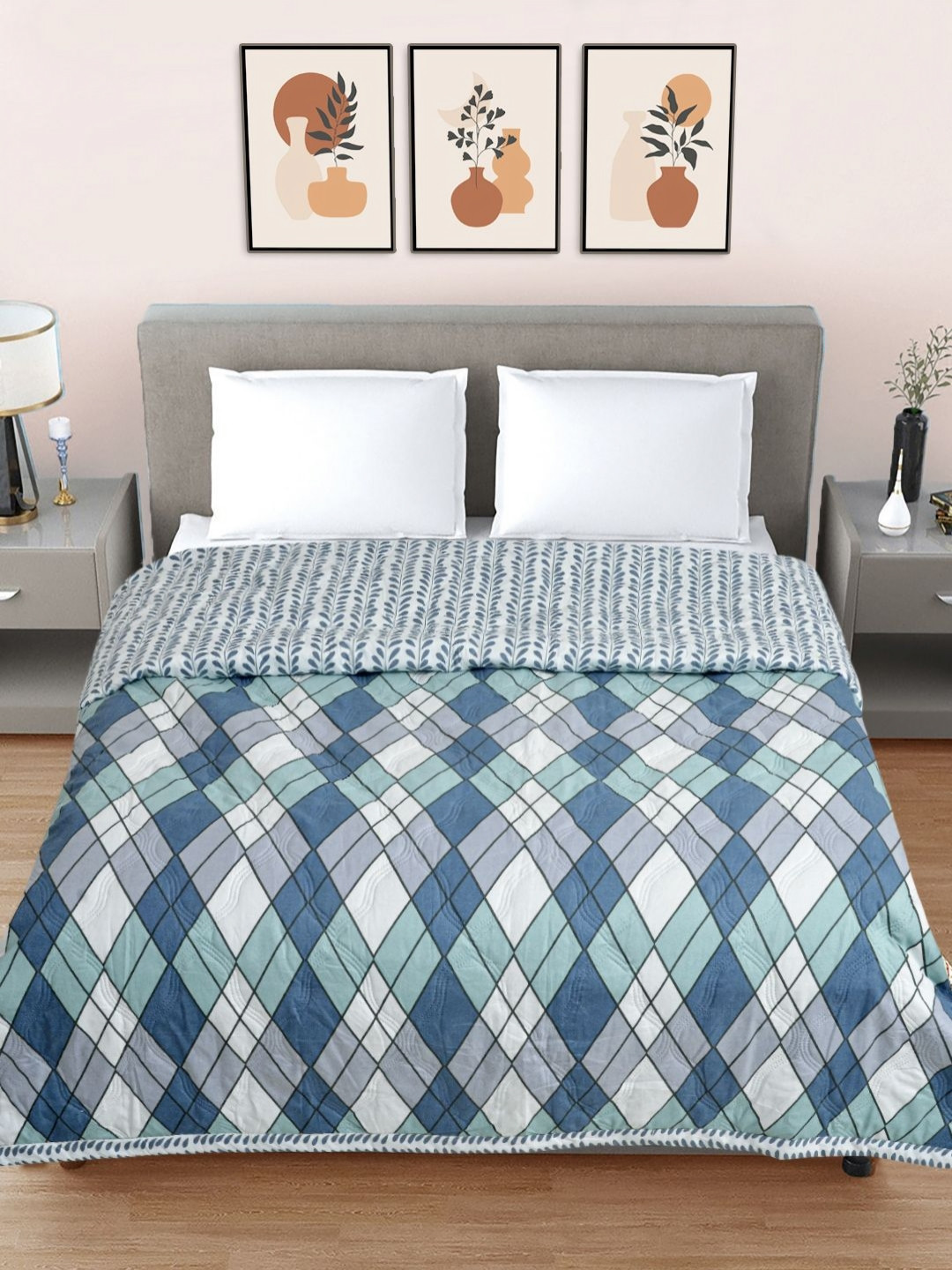 Myntra Elegant Homes Blue & Black Geometric Reversible 350 GSM Double Bed Comforter