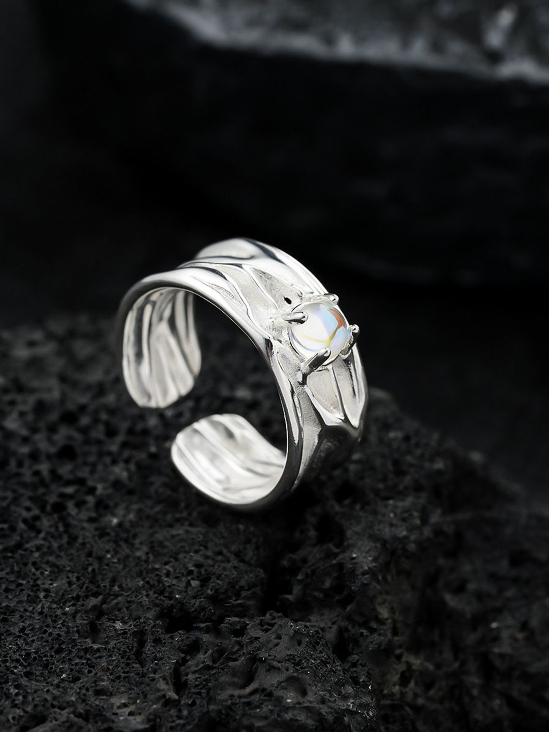StyleCast x Revolte Men Silver-Plated Stone-Studded Textured Adjustable Finger Ring