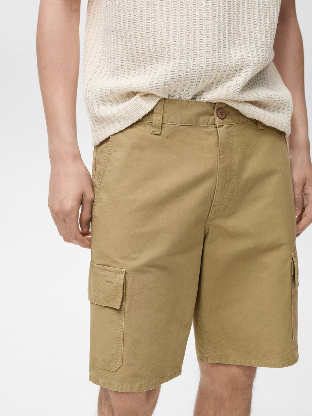 MANGO MAN Solid Cargo Shorts