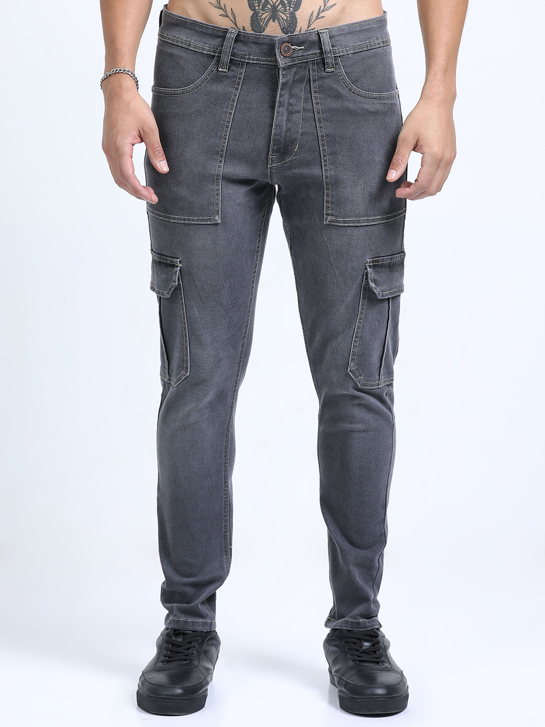 MYLANA Men Solid Mid-Rise Slim Fit Cargos Trousers