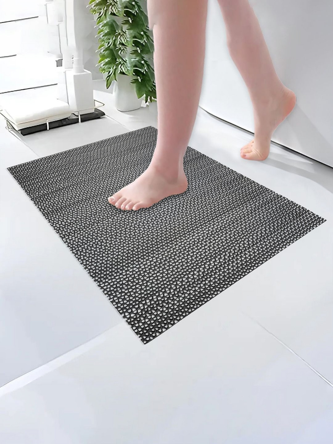 Myntra Elegant Homes Black Textured 110 GSM PVC Rubber Bath Rugs