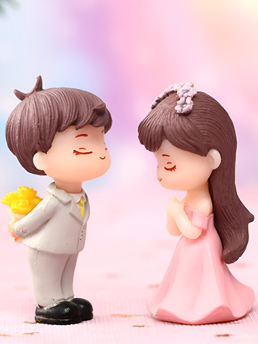 Go Hooked Couple Model Multicoloured Polyresin Matte Living Room Set of 2 Small Showpieces - 2 Inches