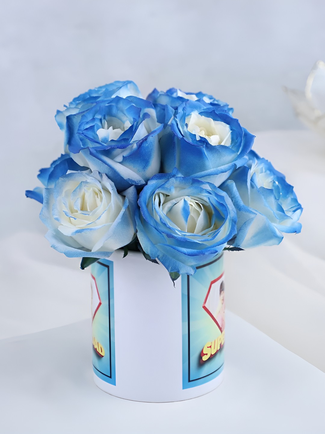 fnp 10-Pcs White Sprayed Roses Mug & Flowers Bouquet