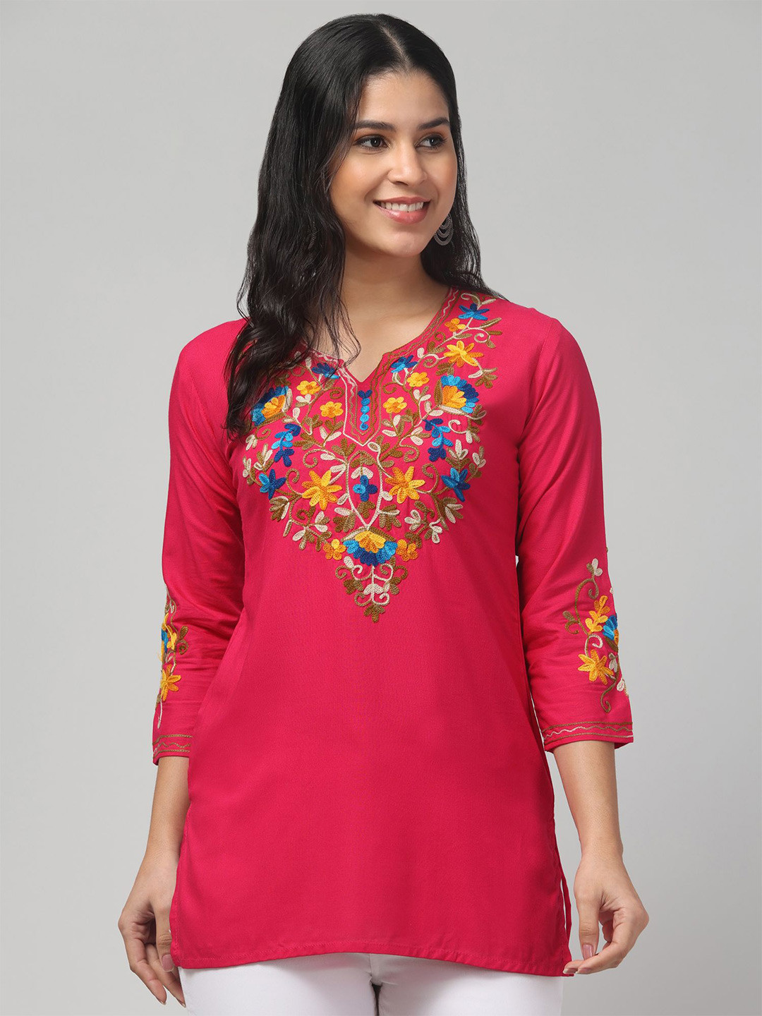 STYLE PREZONE Floral Embroidered Thread Work Kurti
