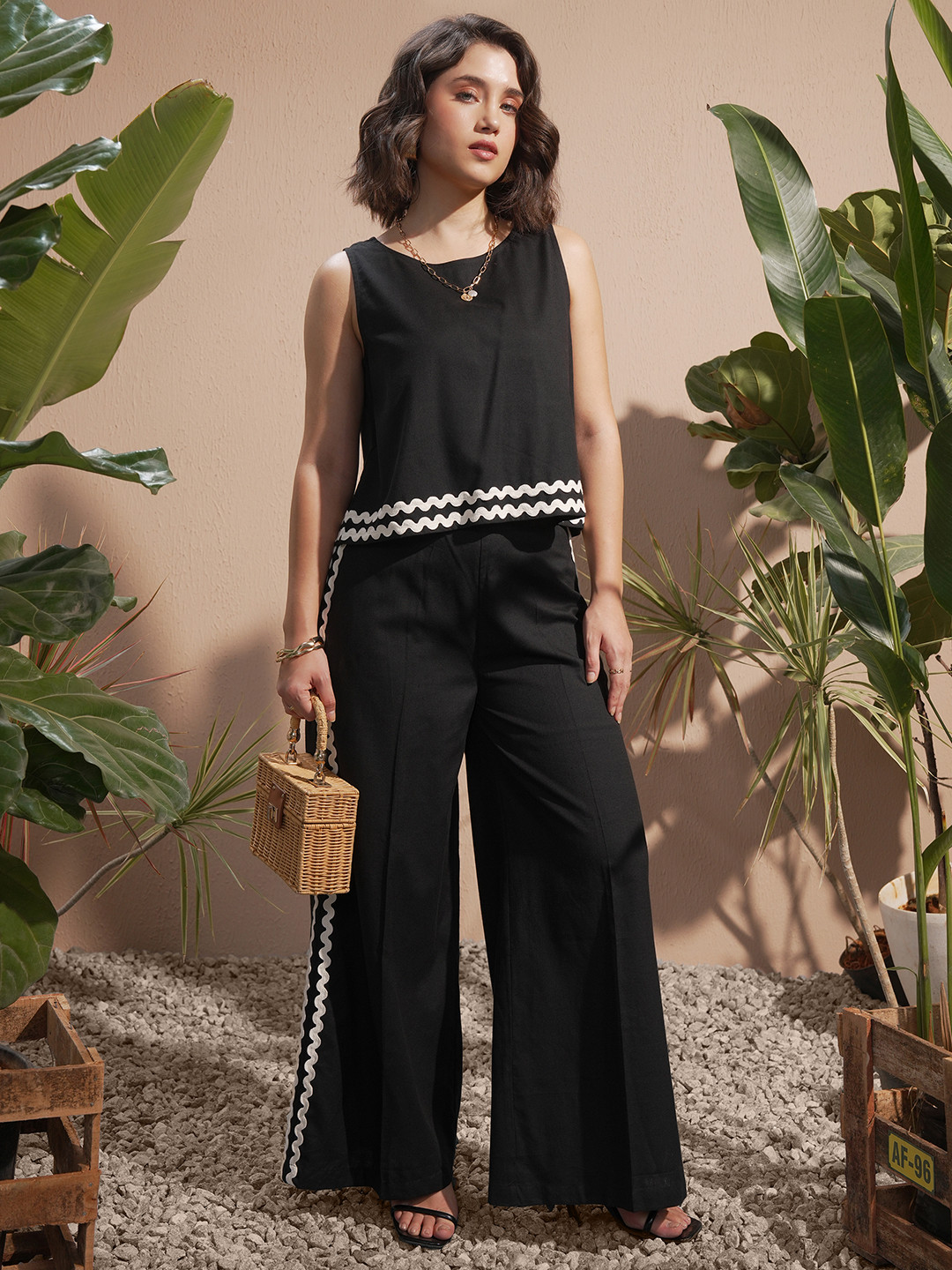 Vara By Vishudh Solid Co-Ord Set With Lace