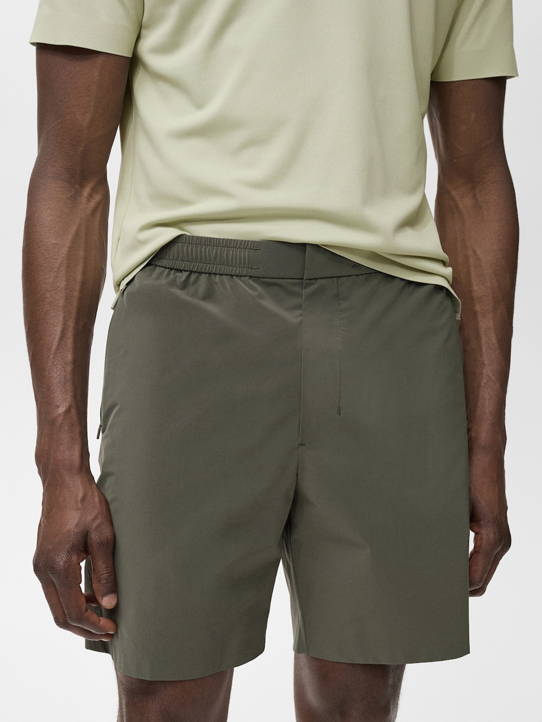 MANGO MAN Men Mid-Rise Water-Repellent Regular Fit Performance Bermuda Shorts