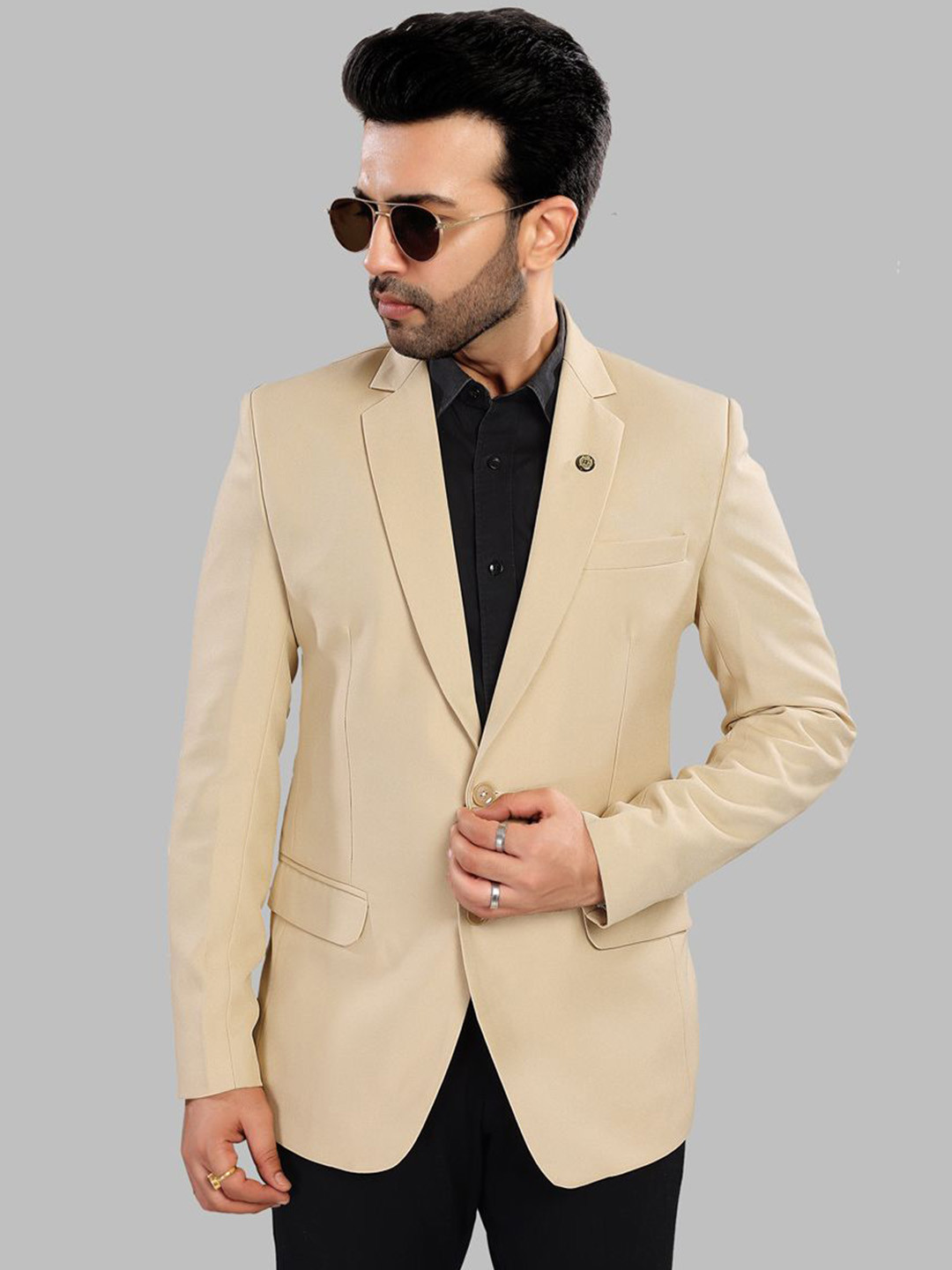 UR ETHICS Slim-Fit Single-Breasted Blazer