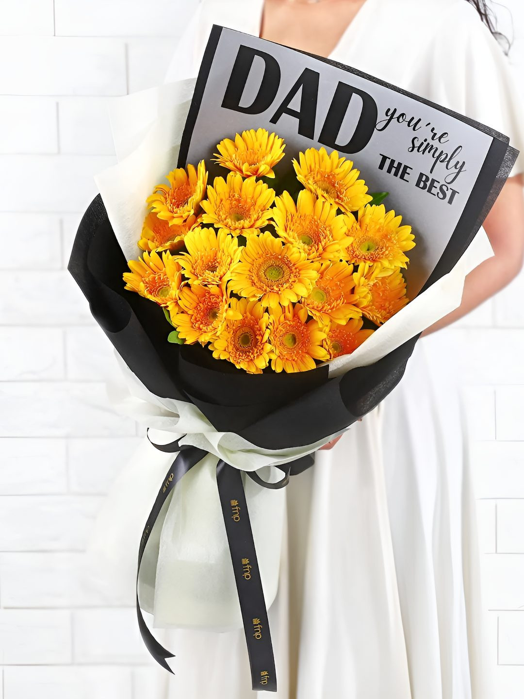 fnp 15-Pcs Yellow Gerbera Fresh Flowers Bouquet Father's Day Gift