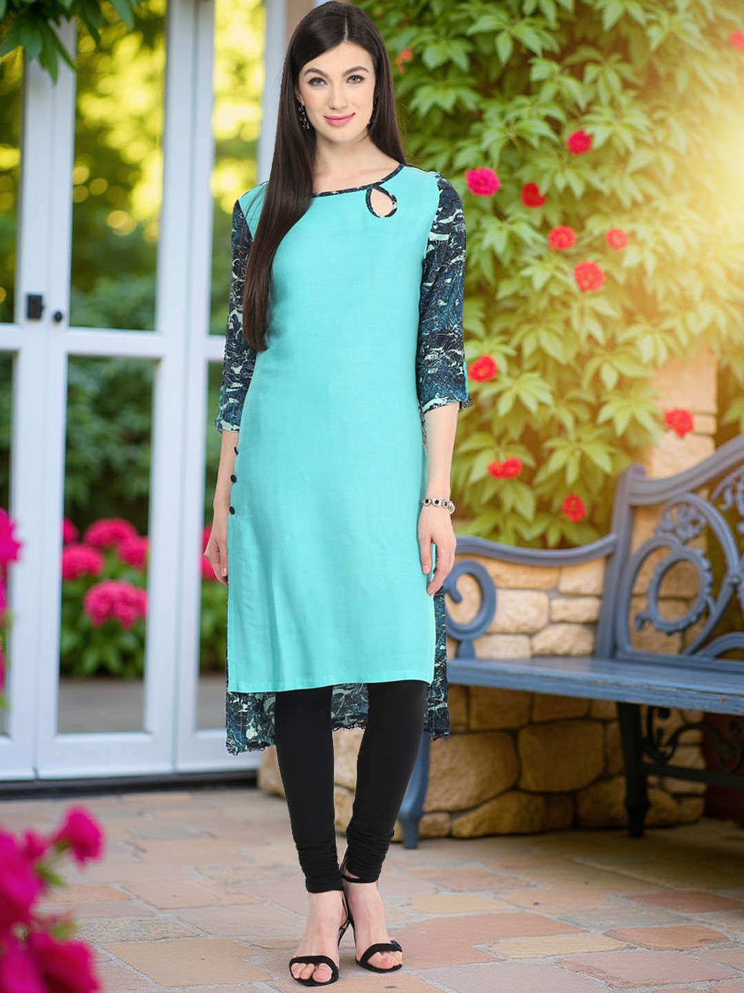 Pannkh Thread Work Boat Neck Straight Kurta