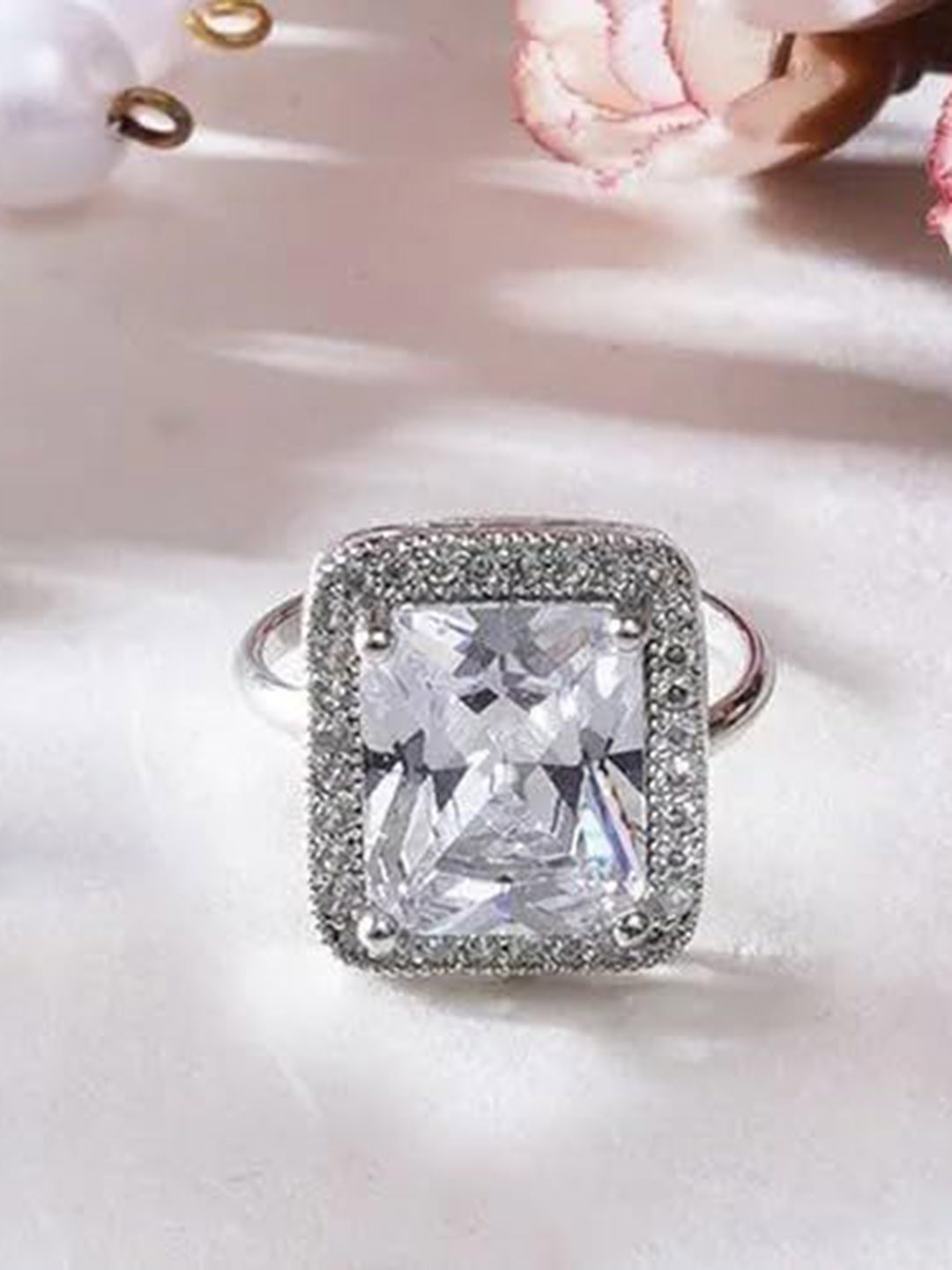 ISHI New York Rhodium-Plated Solitaire Ring