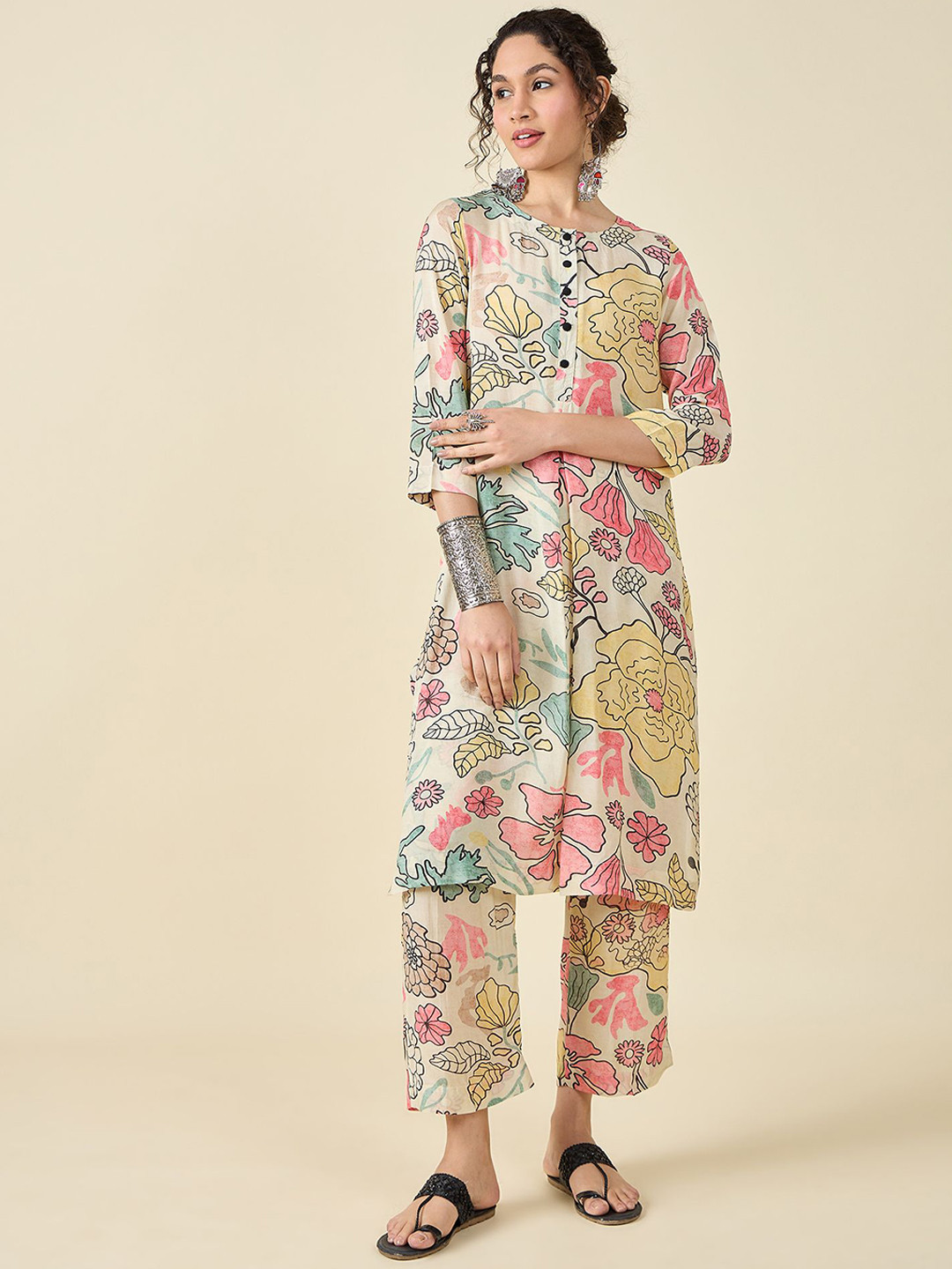 STADO Women Floral Printed Cotton Muslin Kurta with Trousers