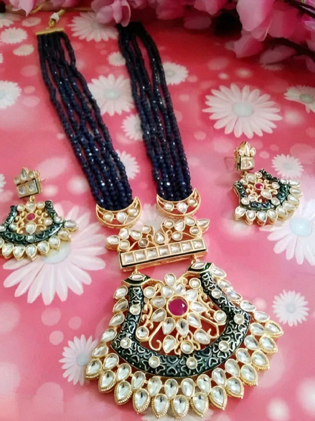 UNNATI JEWEL Gold-Plated Stone-Studded & Beaded Jewellery Set