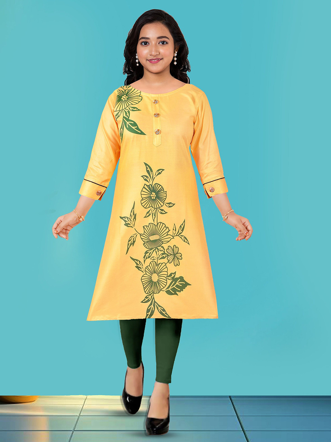 Sevgi Girls Floral Printed Round Neck Straight Kurta