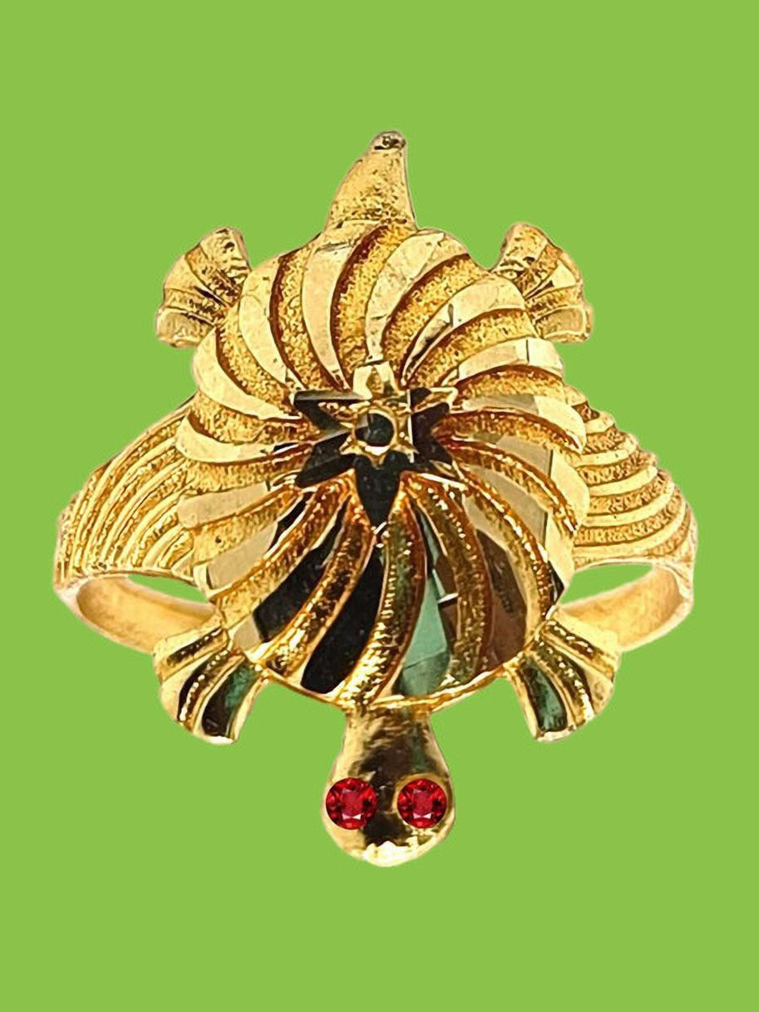 Dynamic Retail Global Gold Plated Gold Brass Finger Ring