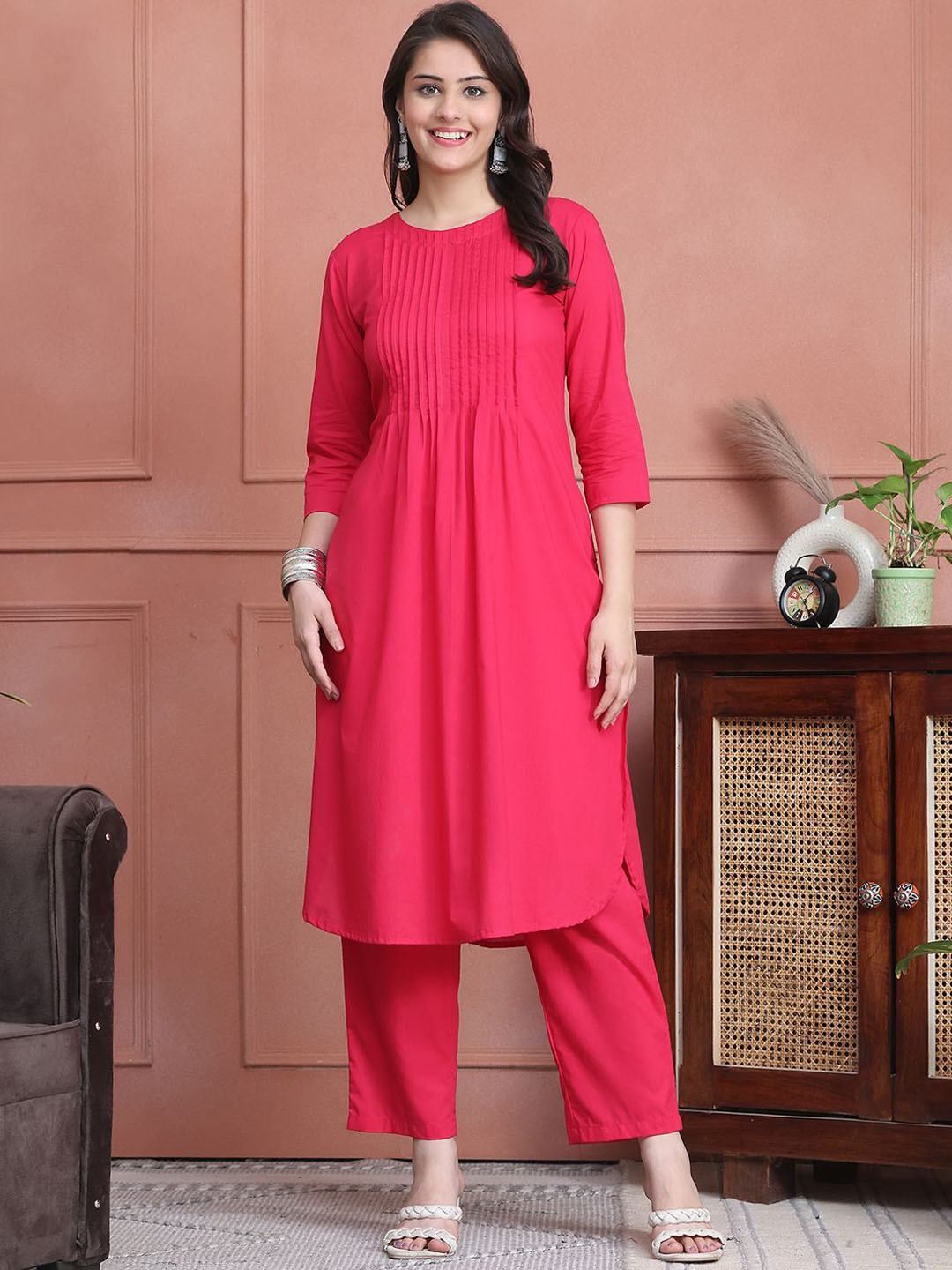 JABAMA Women Solid Pleated Pure Cotton Kurta with Trousers