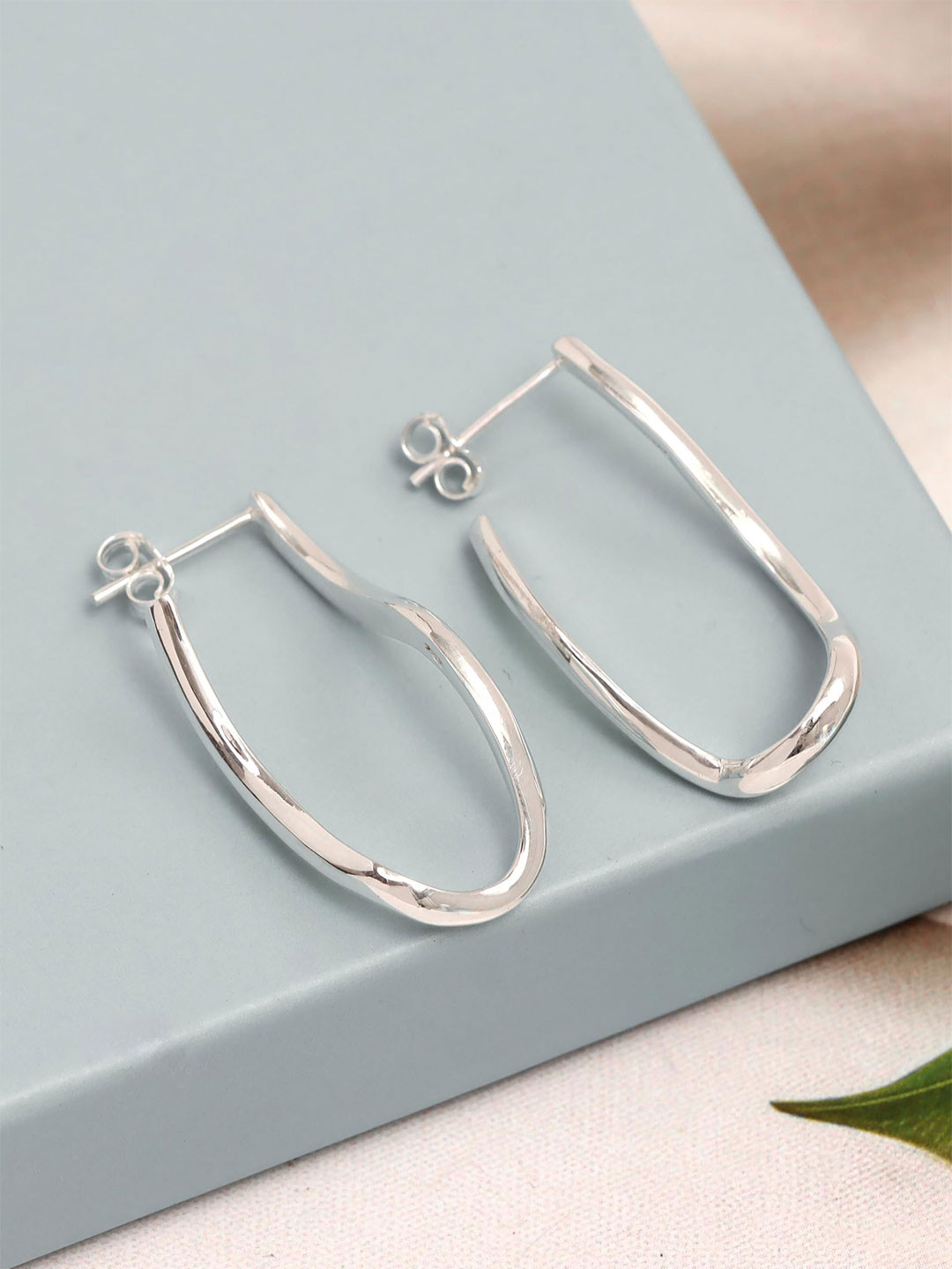 LeCalla 925 Sterling Silver Contemporary Hoops Earring