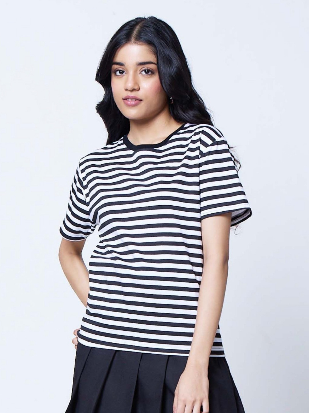 DKY Striped Drop-Shoulder Sleeves Cotton T-shirt