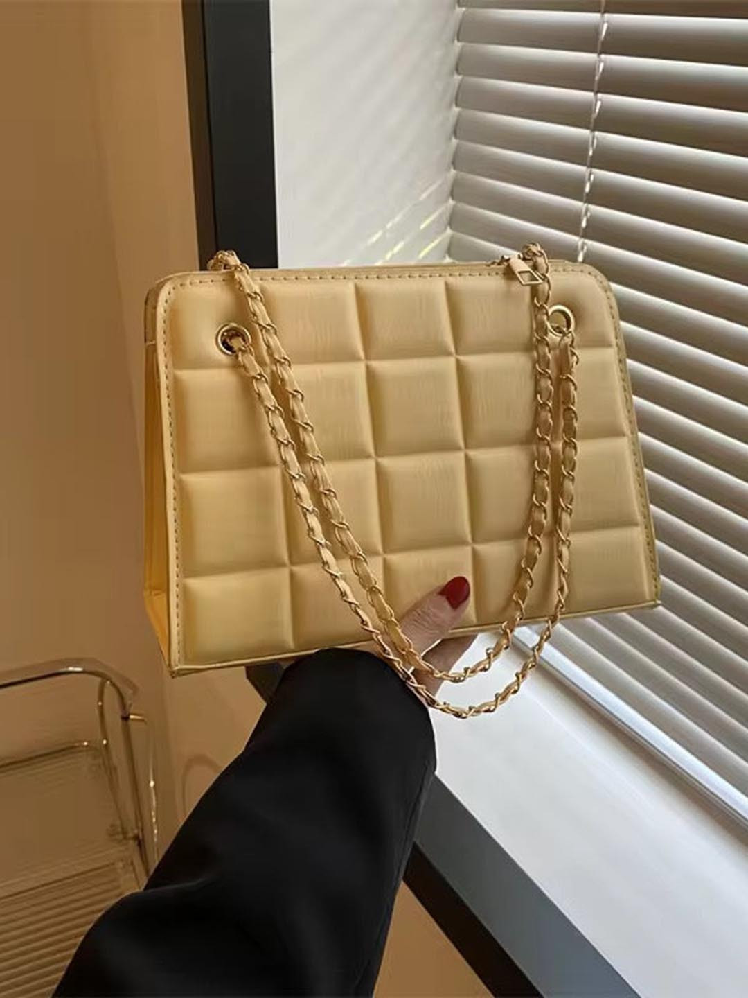 THEPANDASTOREE Women Quilted Chain Tote Bag  Elegant & Trendy